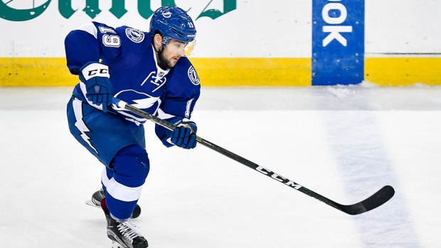 cory-conacher-lightning-nhl-1300.jpg
